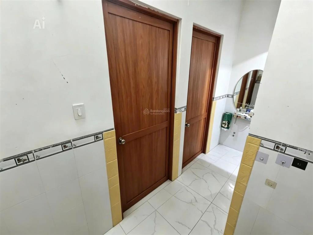 Bán nhà cách mạng tháng tám quận 10  gần đường tô hiến thành  4 tầng btct  giá 5.8 tỷ nhà mới