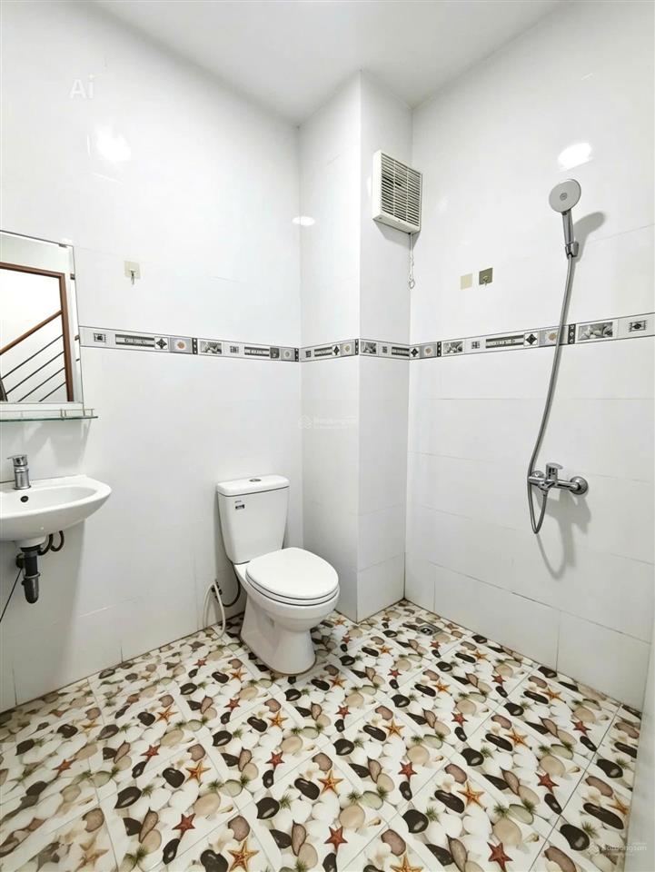 Bán nhà cách mạng tháng tám quận 10  gần đường tô hiến thành  4 tầng btct  giá 5.8 tỷ nhà mới