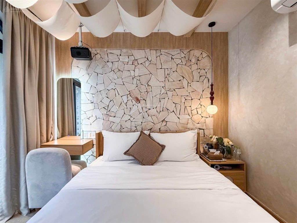 Tòa nhà 8 chdv full nội thất dòng tiền ổn định  quận 10 vị trí hẻm xe hơi thông thoáng