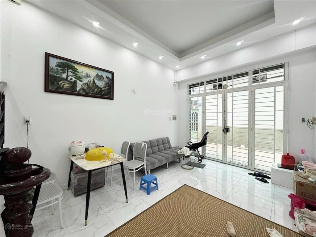 Lý thái tổ  quận 10  ngay bệnh viện nhi đồng  3pn  sổ vuông  nở hậu  giá giảm còn 6tỷ250