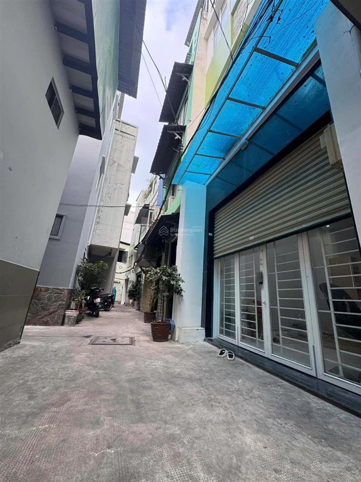 Lý thái tổ  quận 10  3pn  sổ vuông  nở hậu  giá giảm còn 6tỷ5 (bớt lộc) diện tích 30m (3.5m)