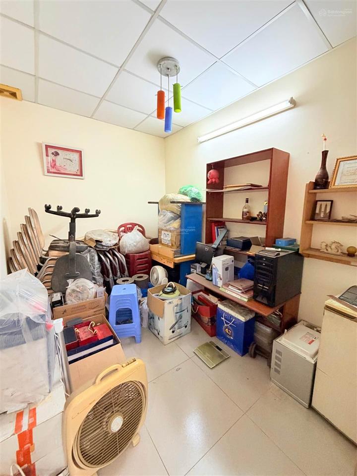Bán nhà quận 3 hẻm 4m  ngang 4.1m  cách 30m ra mặt tiền đường  giá 7.8 tỷ  diện tích 52m²