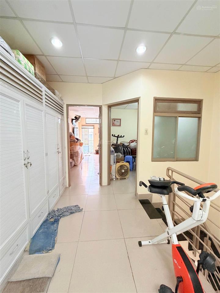 Bán nhà quận 3 hẻm 4m  ngang 4.1m  cách 30m ra mặt tiền đường  giá 7.8 tỷ  diện tích 52m²