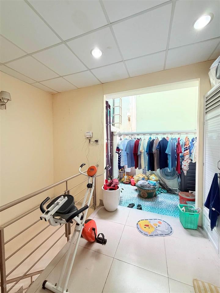 Bán nhà quận 3 hẻm 4m  ngang 4.1m  cách 30m ra mặt tiền đường  giá 7.8 tỷ  diện tích 52m²