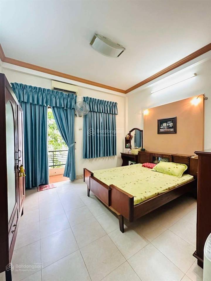 Bán nhà đường tô hiến thành quận 10  dt 43 m2  giá 13tỷ5 hẻm xe hơi vào tận nhà, hẻm rộng 5