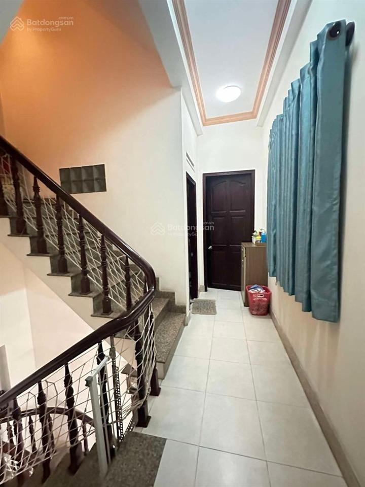 Bán nhà đường tô hiến thành quận 10  dt 43 m2  giá 13tỷ5 hẻm xe hơi vào tận nhà, hẻm rộng 5