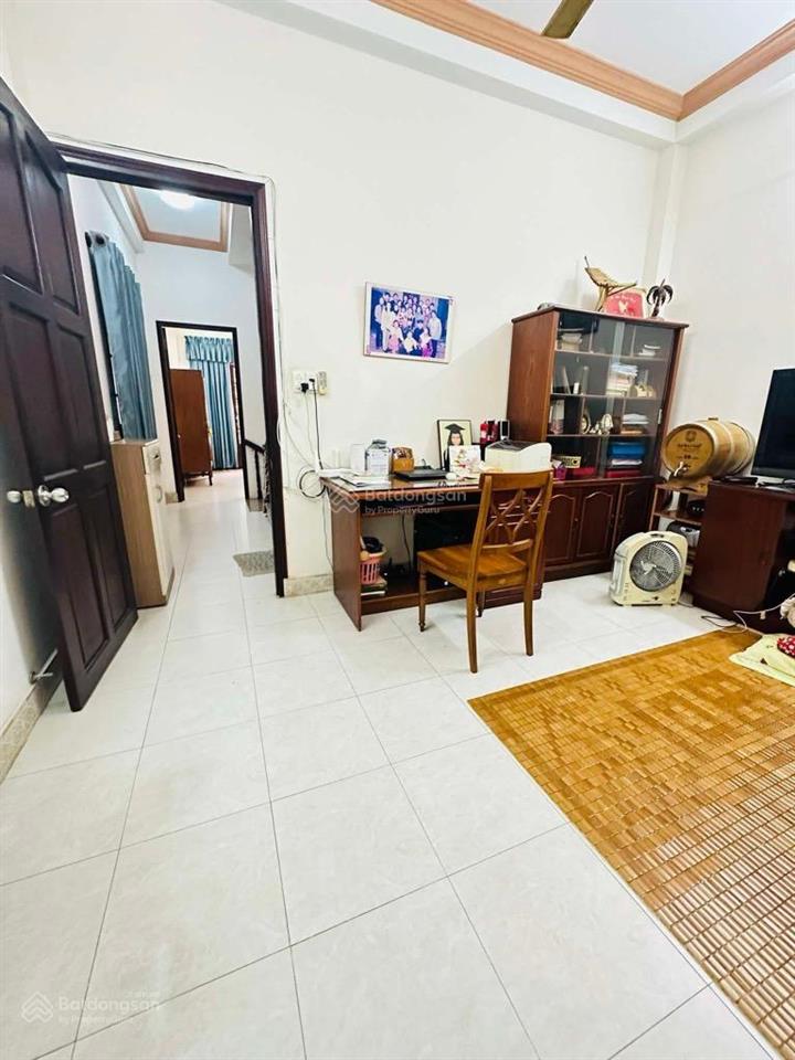 Bán nhà đường tô hiến thành quận 10  dt 43 m2  giá 13tỷ5 hẻm xe hơi vào tận nhà, hẻm rộng 5