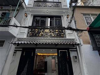 Nhà đẹp quận 3  hẻm xe hơi  full nội thất cao cấp  chỉ việc vào ở  không lộ giới  giảm còn 9ty