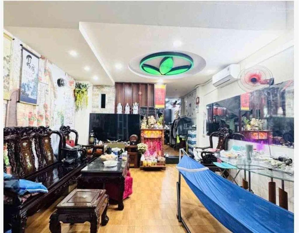 Đường âu cơ  ngay vòng xoay lê đại hành quận 11  nhà 5 tầng hẻm ô tô  cách 50m ra mặt tiền