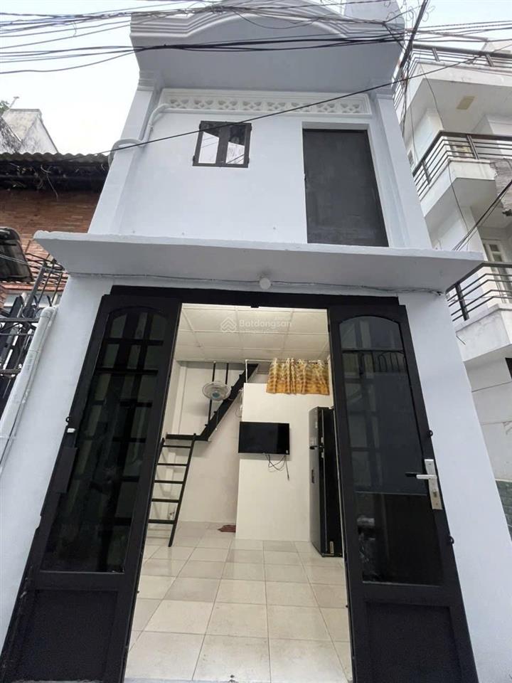 Chỉ 2 tỷ sở hữu ngay nhà 2 tầng đường bạch đằng  hẻm xe hơi thông đường bùi đình túy  lô góc