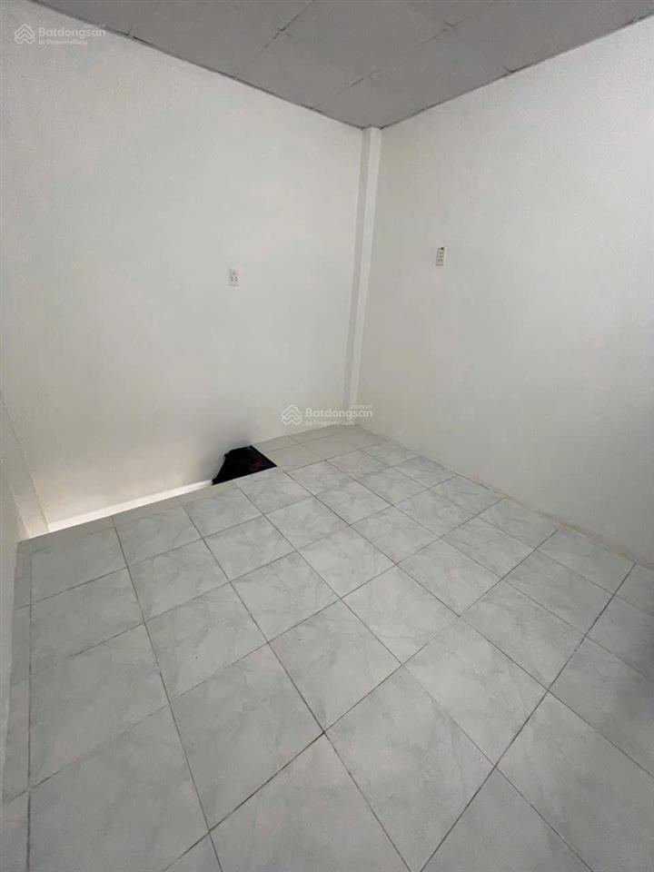 Chỉ 2 tỷ sở hữu ngay nhà 2 tầng đường bạch đằng  hẻm xe hơi thông đường bùi đình túy  lô góc