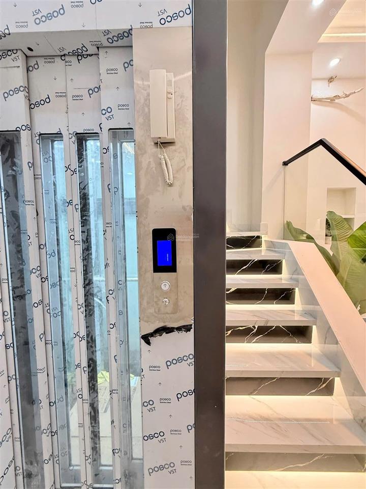 Chdv 7 phòng full nội thất thang máy trung tâm quận 3  giá 14tỷ5 cách mạng tháng 8, phường