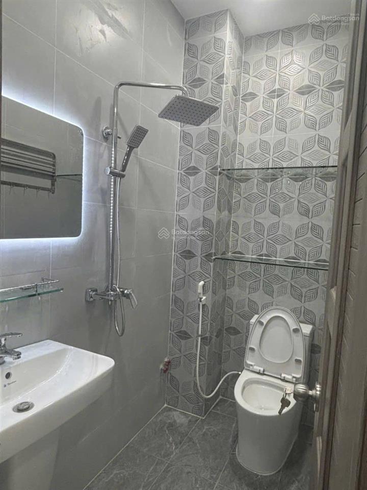 Quận 10  nhà đẹp thiết kế hiện đại hẻm thông sát mặt tiền  8tỷ3 vị trí đẹp, hẻm 4m thông