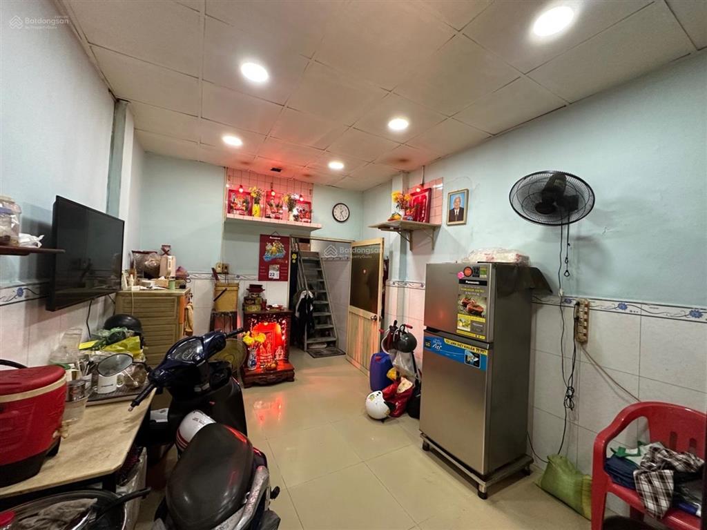 Quận 10 đường lê hồng phong  ngay ngã bảy lý thái tổ  nhà cũ tiện xây mới  23m2  giá  4tỷ1