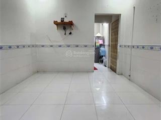 Cho thuê nguyên căn hẻm phường vườn lài quận 10  ngay bệnh viện hòa hảo  17tr/tháng nhà nguy