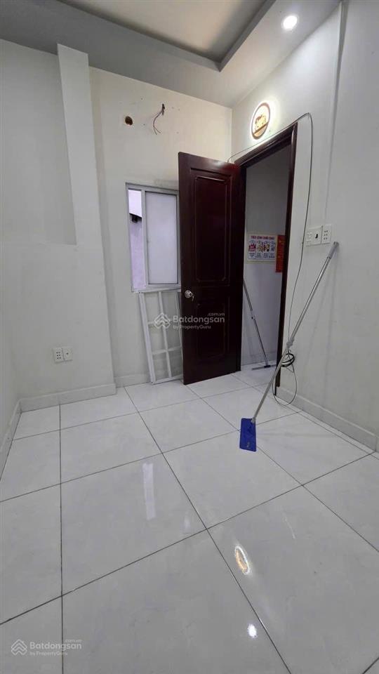 Cho thuê nguyên căn hẻm phường vườn lài quận 10  ngay bệnh viện hòa hảo  17tr/tháng nhà nguy