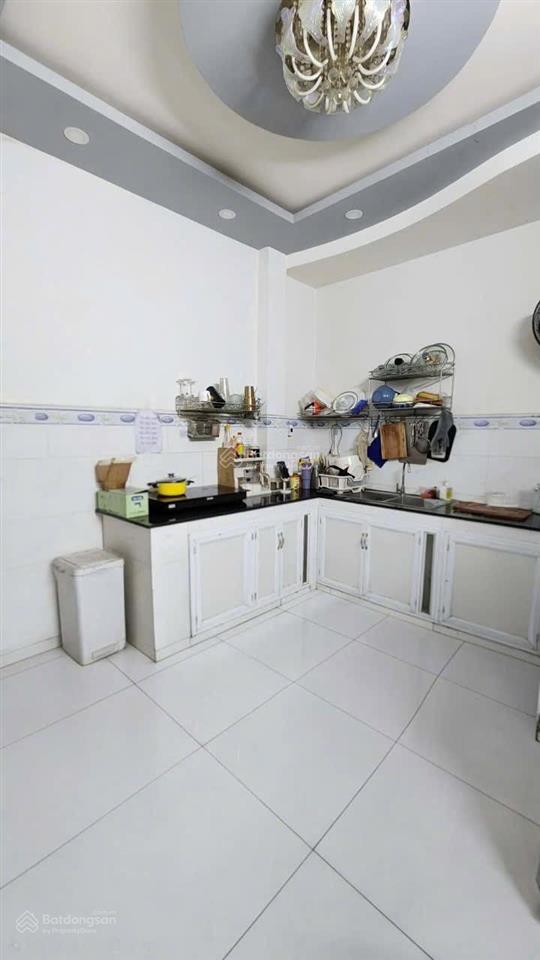 Cho thuê nguyên căn hẻm phường vườn lài quận 10  ngay bệnh viện hòa hảo  17tr/tháng nhà nguy