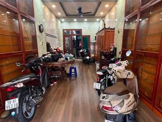 Cho thuê nhà mặt tiền quận 5 ngay chợ thuốc triệu quang phục  40tr/tháng (nhà mới tinh tha