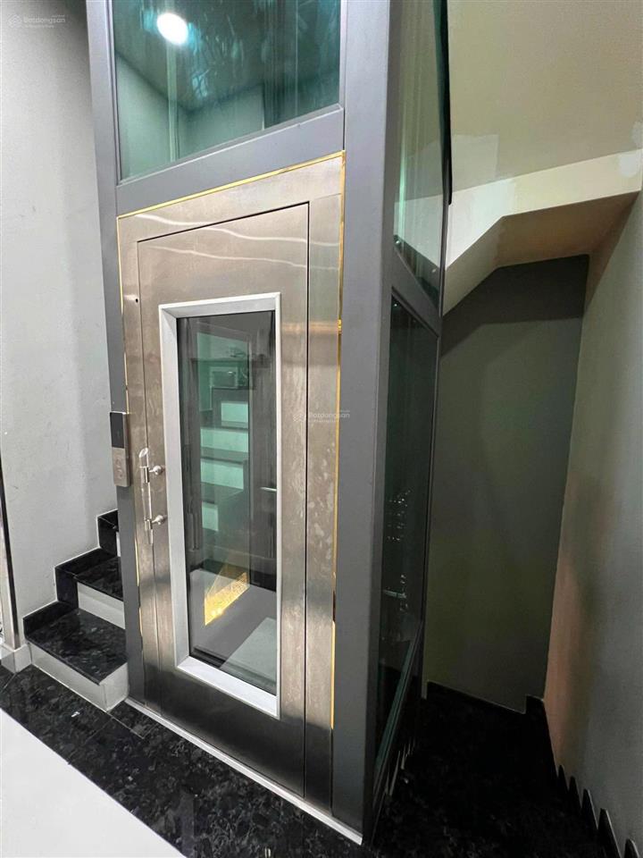 Cho thuê nhà mặt tiền quận 5 ngay chợ thuốc triệu quang phục  40tr/tháng (nhà mới tinh tha