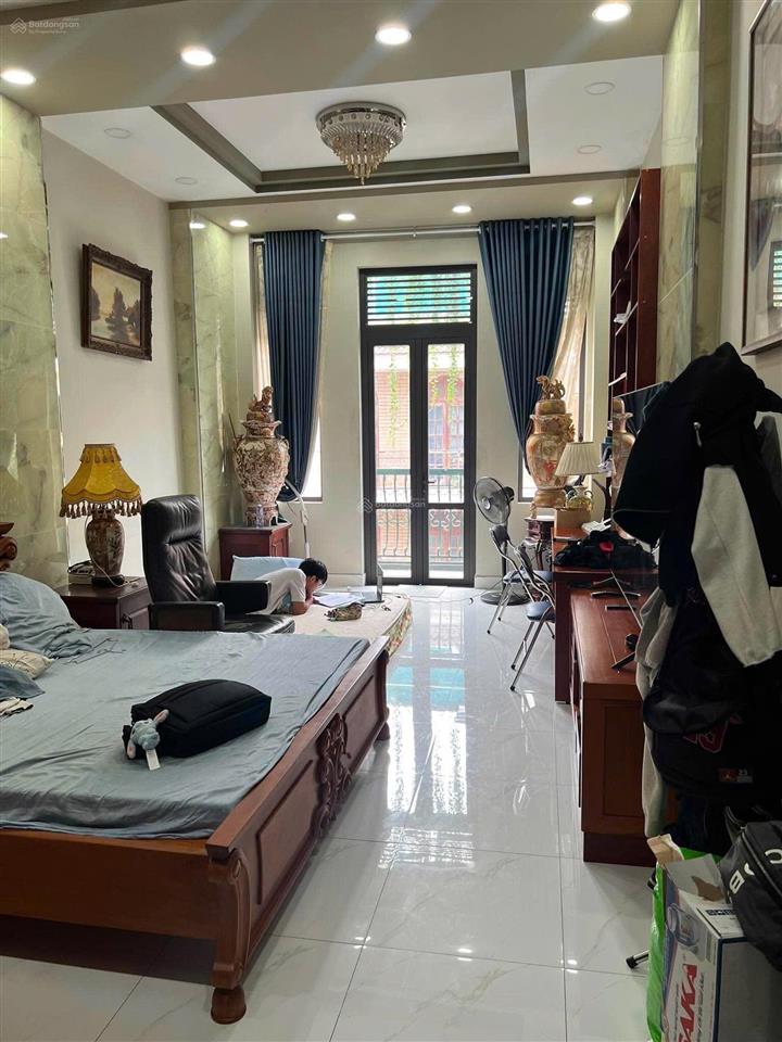 Cho thuê nhà mặt tiền quận 5 ngay chợ thuốc triệu quang phục  40tr/tháng (nhà mới tinh tha