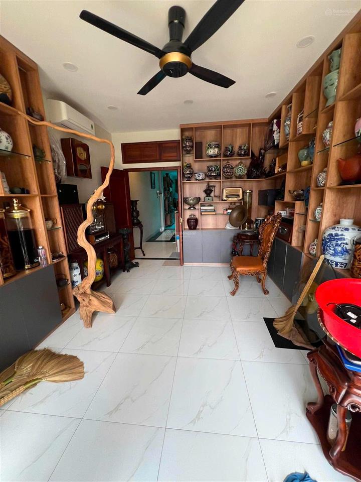 Cho thuê nhà mặt tiền quận 5 ngay chợ thuốc triệu quang phục  40tr/tháng (nhà mới tinh tha