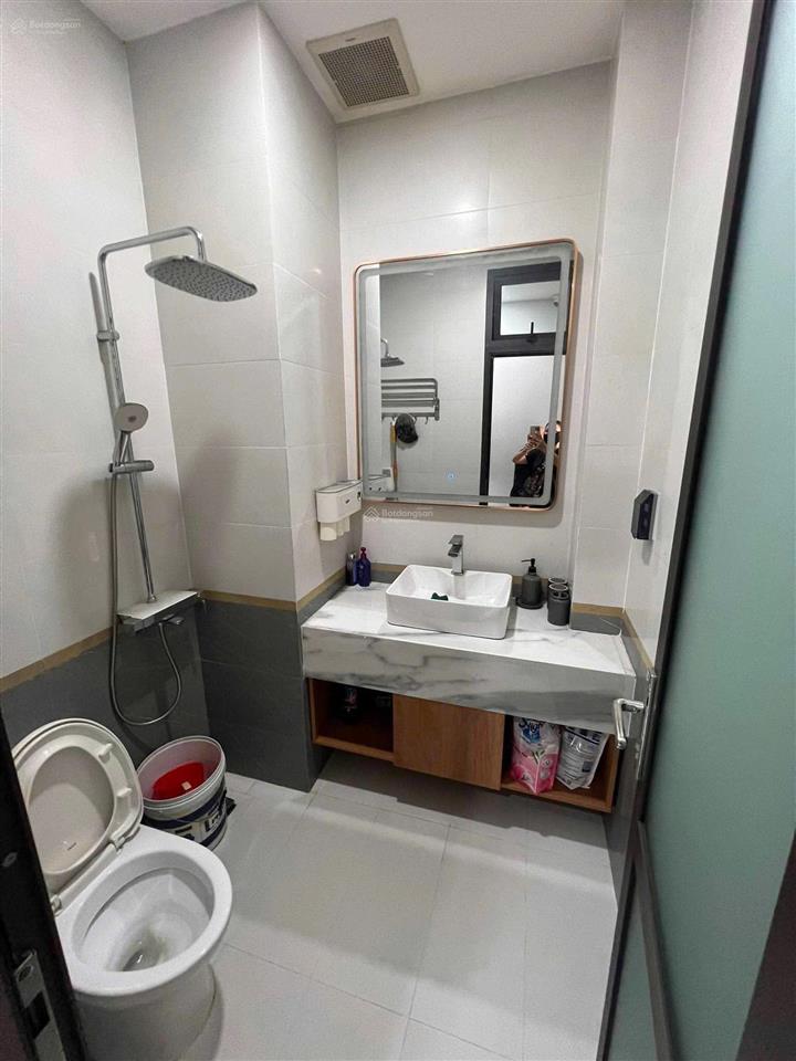 Cho thuê nhà mặt tiền quận 5 ngay chợ thuốc triệu quang phục  40tr/tháng (nhà mới tinh tha