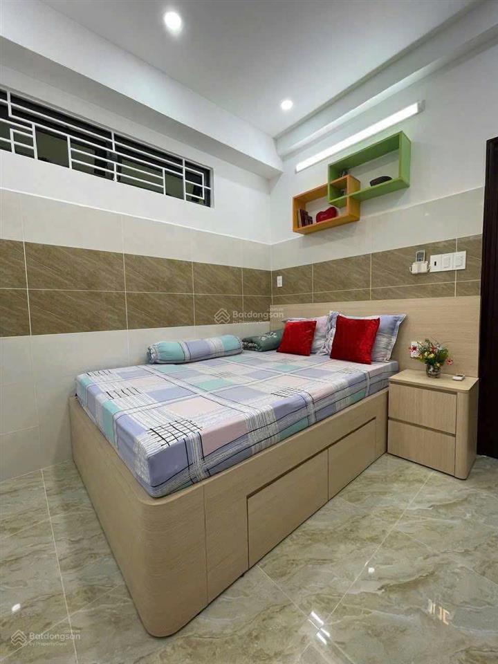 Bán căn hộ 62 bà hom quận 6  dt 60m2  2pn  2wc  giếng trời thoáng mát full nội thất  giá 3tỷ5