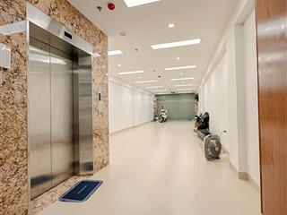 Sống đẳng cấp phân lô nguyên hồng, 72m2. xây mới koong, thang máy, nội thất nhập khẩu, vỉa hè 3m