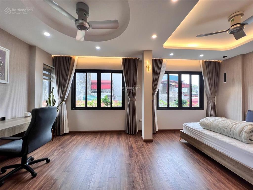 Huỳnh thúc kháng 63m2, xây mới 8 tầng thang máy, thông sàn, 2 ô tô tránh vỉa hè rộng, ở/kinh doanh