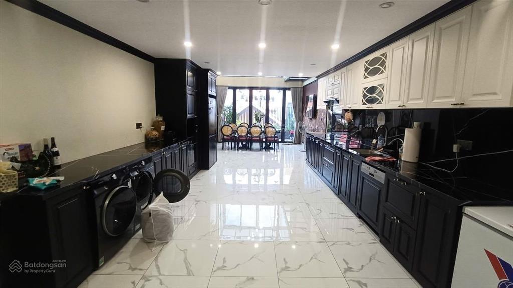 Hoàng cầu 65m, phân lô 6 tầng thang máy, 3 ô tô tránh vỉa hè 3m, gần hồ, ở/văn phòng, full nội thất