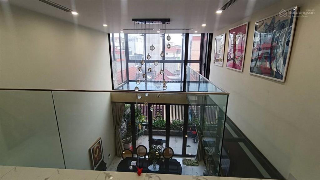 Hoàng cầu 65m, phân lô 6 tầng thang máy, 3 ô tô tránh vỉa hè 3m, gần hồ, ở/văn phòng, full nội thất