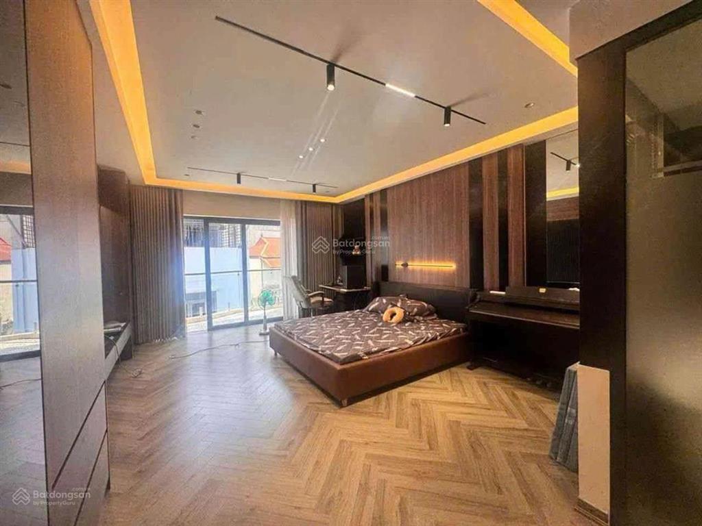 Khu nguyễn chí thanh, nhà phân lô lô góc 61m, 6 tầng thang máy, 2 ô tô tránh, vỉa hè, ở kết hợp kd