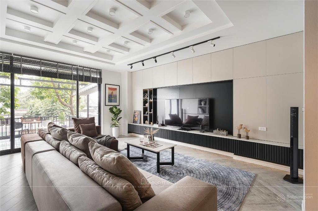 Trần quang diệu phân lô ô tô tránh  vỉa hè 2m  kinh doanh, nhà mới, gara, 65m2*7 tầng thang máy
