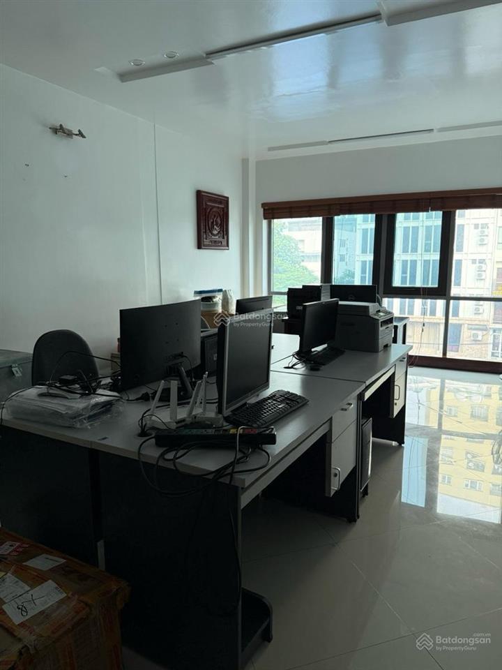 Phân lô hoàng cầu. ngõ 6m thông tứ tung, vỉa hè 2m, kd đa dạng, xây tâm huyết, gara 7 chỗ, 58m2*7t