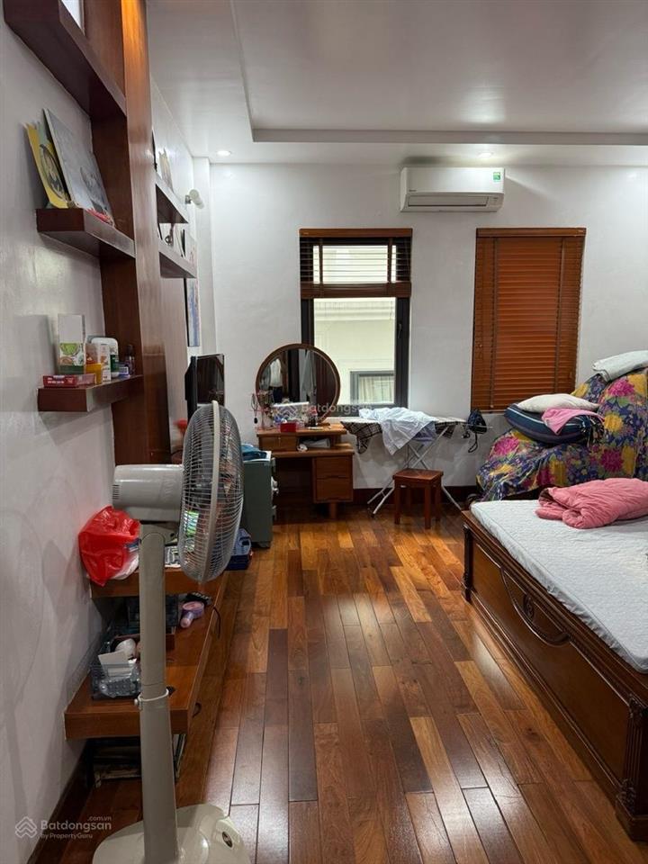 Phân lô hoàng cầu. ngõ 6m thông tứ tung, vỉa hè 2m, kd đa dạng, xây tâm huyết, gara 7 chỗ, 58m2*7t