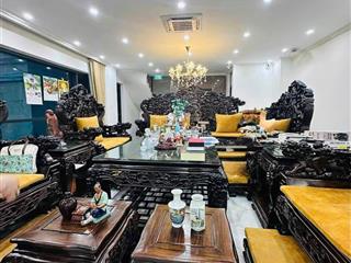 Plô hoàng cầu. ngõ thông, 3 ô tô tránh, vỉa hè 3m, dừng đỗ, mặt tiền 5m, nhà đẹp, thang máy, 67.5m2
