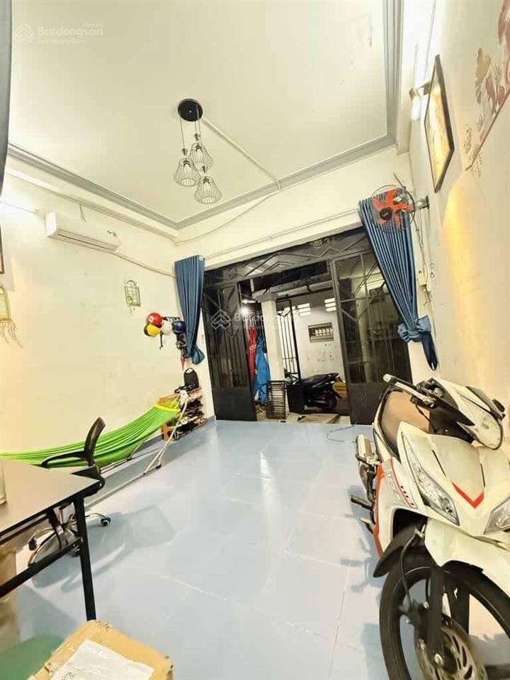 Bán nhà hoàng hoa thám  6.8 tỷ tl, dt 32.8m2, ngay chợ cây quéo, kế phú nhuận.