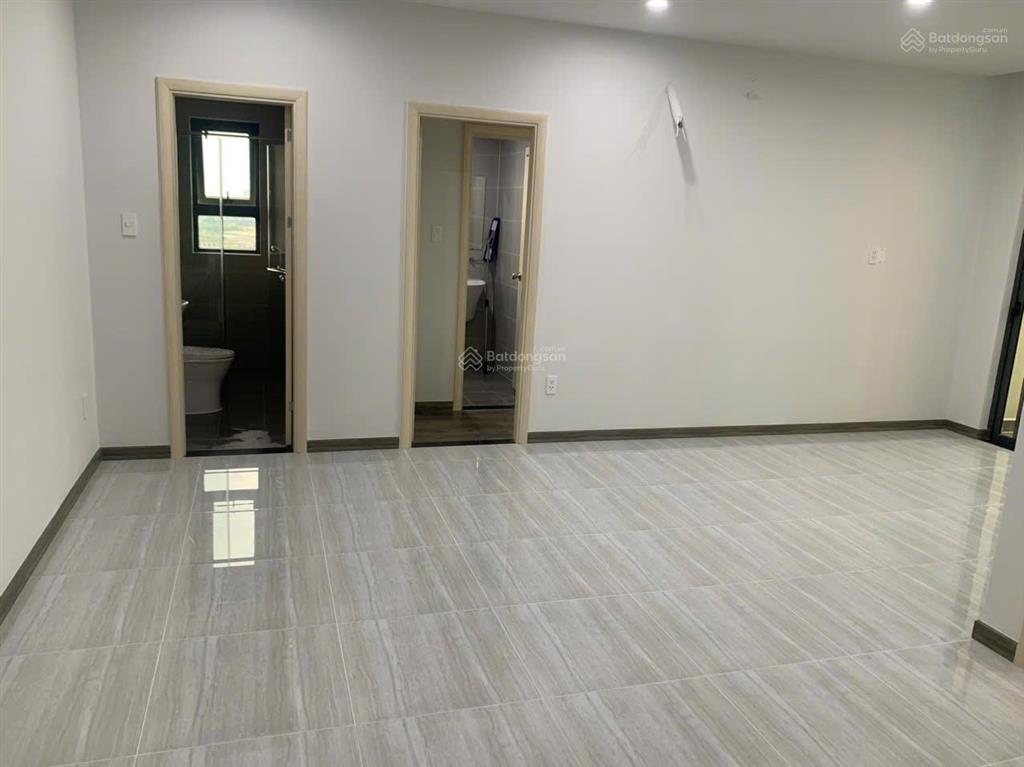 Tặng máy lạnh, máy hút mùi, rèm cửa, kính bếp bcons polygon 54m2 2ty490 bao full thuế phí. (0205)