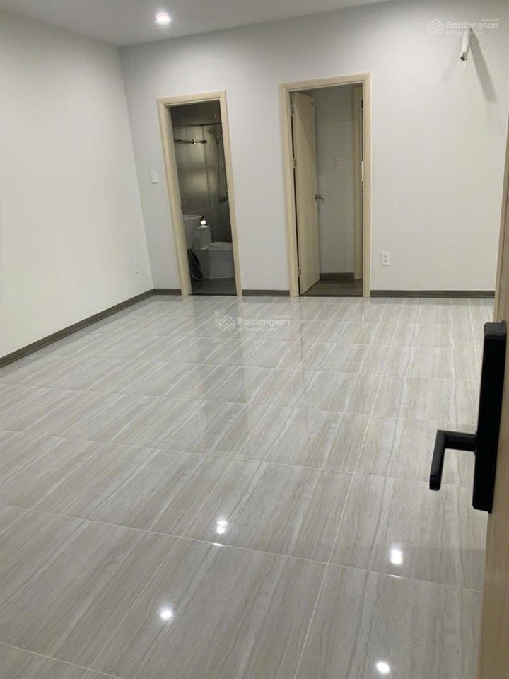 Tặng máy lạnh, máy hút mùi, rèm cửa, kính bếp bcons polygon 54m2 2ty490 bao full thuế phí. (0205)