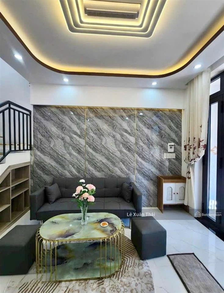 Giảm 400tr, bán gấp nhà lô góc 2 mặt tiền thái phiên q11, hxh, 4 tầng, 4.1x10m. giá 6.6 tỷ