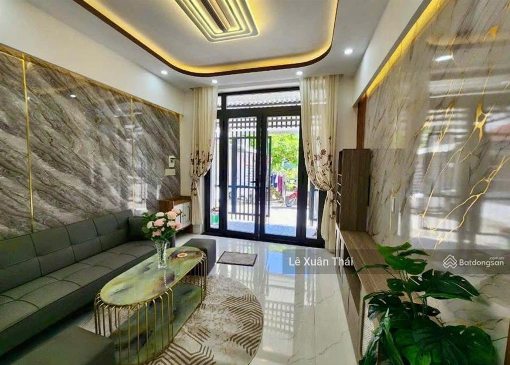 Giảm 400tr, bán gấp nhà lô góc 2 mặt tiền thái phiên q11, hxh, 4 tầng, 4.1x10m. giá 6.6 tỷ