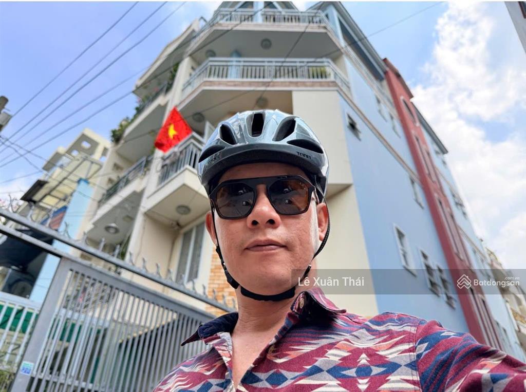 Giảm 400tr, bán gấp nhà lô góc 2 mặt tiền thái phiên q11, hxh, 4 tầng, 4.1x10m. giá 6.6 tỷ