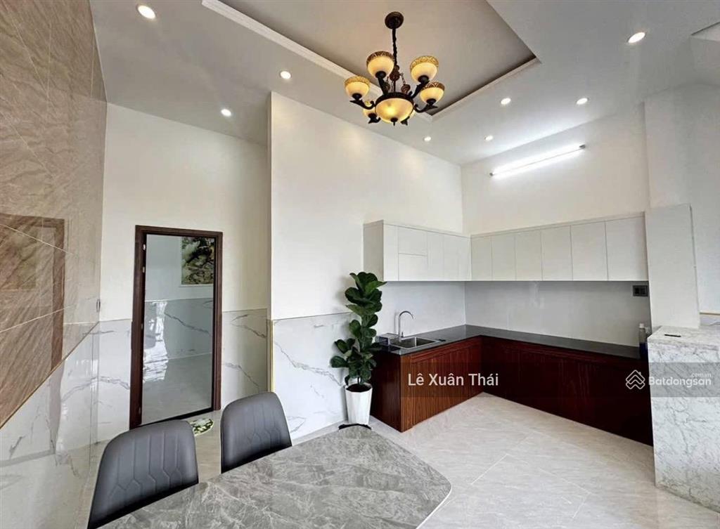 Nhà 4 tầng âu cơ, 42m2, 2 ô tô đổ cửa. chỉ 7.35 tỷ, ở ngay không sửa, p.9, tân bình.