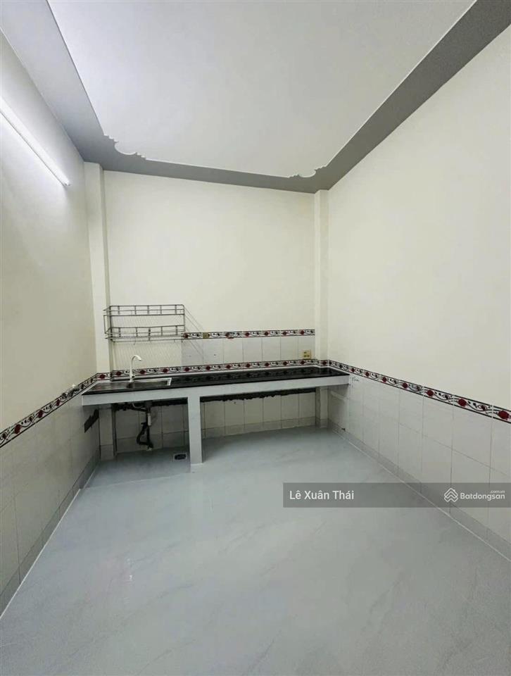 Nhà 4 tầng âu cơ, 40m2, ngang 4m. ô tô vào nhà. chỉ 6.98 tỷ, rẻ nhất khu vực p.9, tân bình.