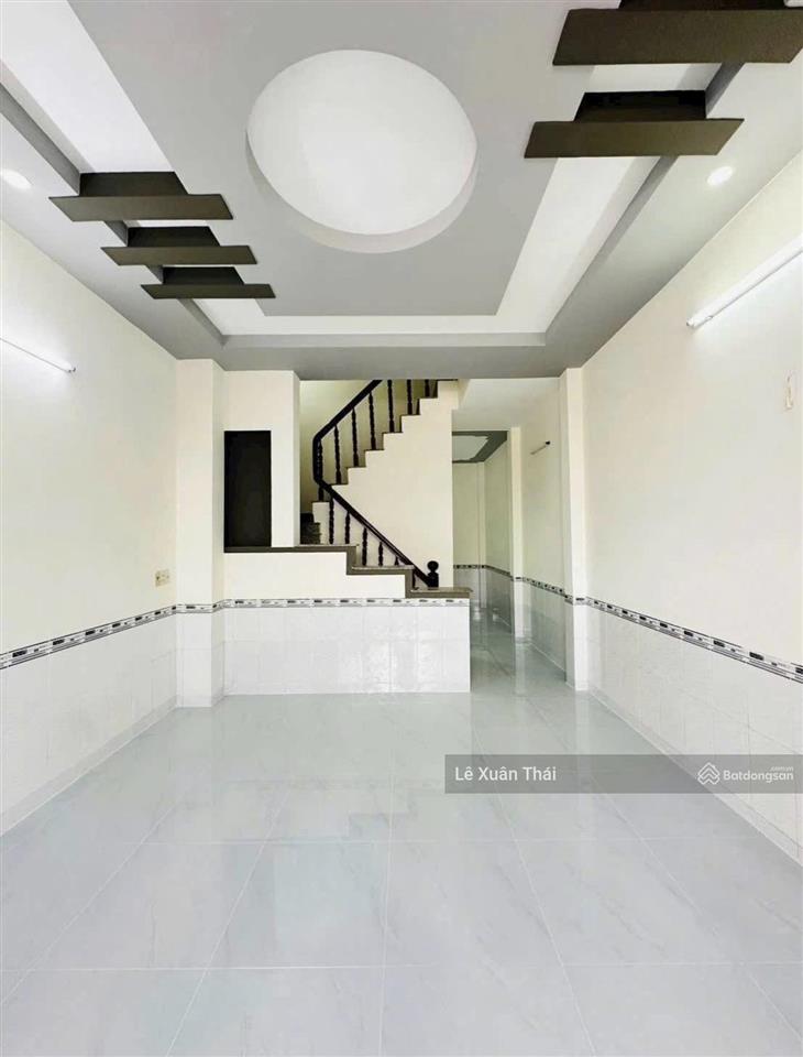 Nhà 4 tầng âu cơ, 40m2, ngang 4m. ô tô vào nhà. chỉ 6.98 tỷ, rẻ nhất khu vực p.9, tân bình.