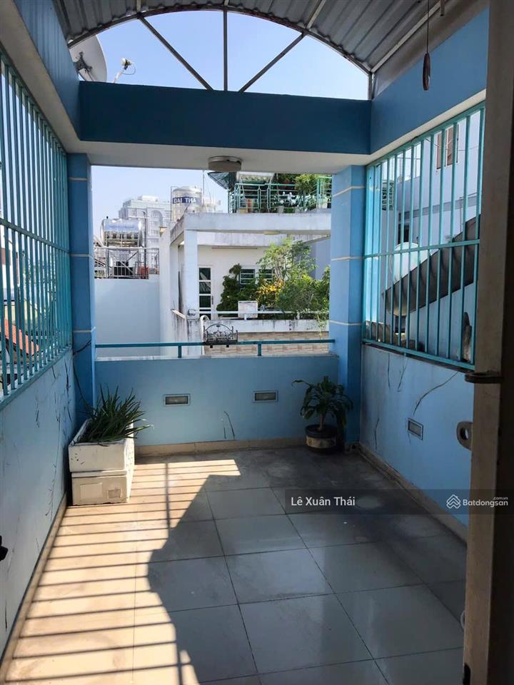 Hiếm, công chúa ngọc hân  nhà mặt tiền giá trong hẻm, 4 tầng, 40m2. 9 tỷ tl, rẻ nhất q11