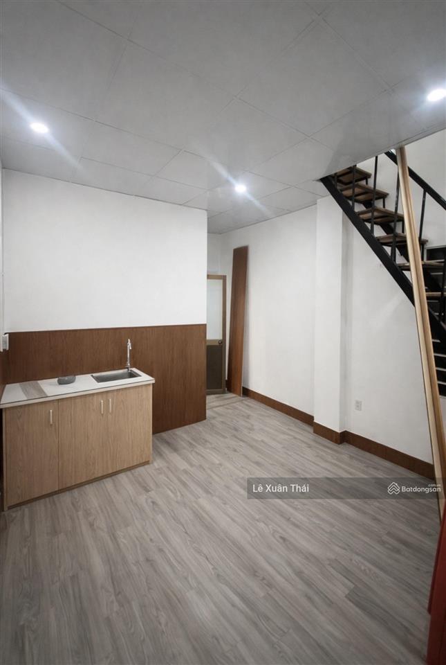 1 căn ra mt lãnh binh thăng 48m2 ngang 4m, 2 tầng, xe hơi đổ cửa. chỉ 6.6 tỷ