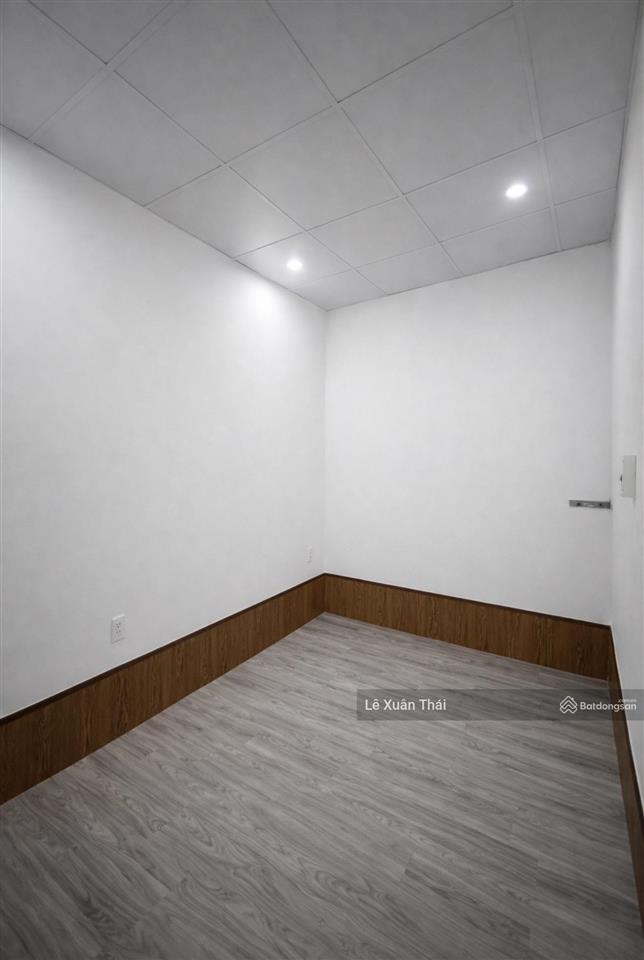 1 căn ra mt lãnh binh thăng 48m2 ngang 4m, 2 tầng, xe hơi đổ cửa. chỉ 6.6 tỷ