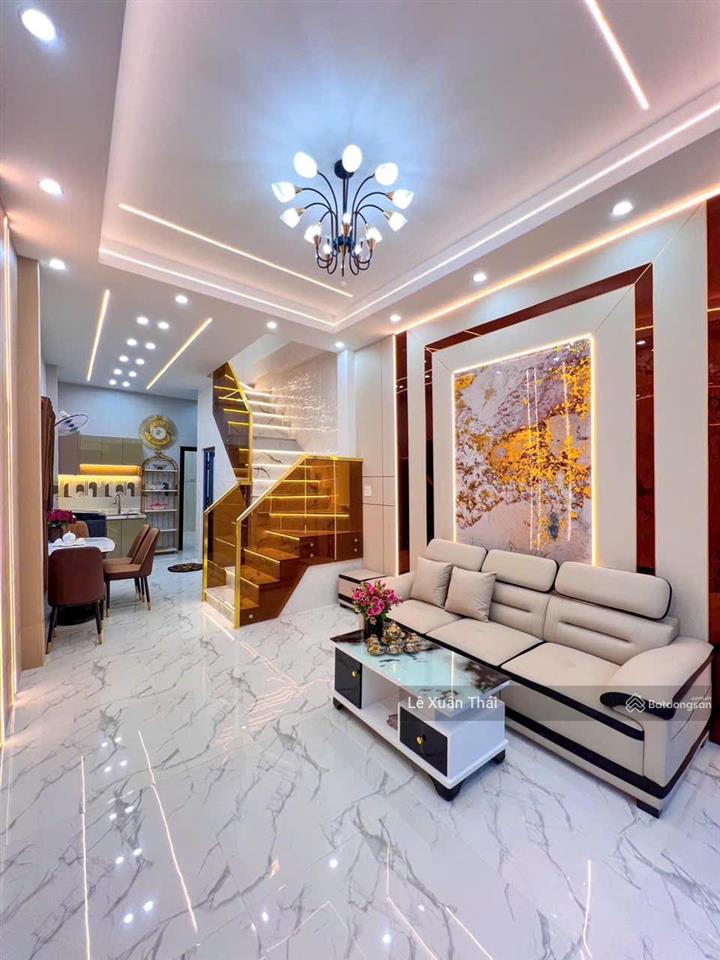 Nhà 3 tầng mới đẹp, 42m2, sát mt đường 3/2, hẻm thông, xe tải đổ cửa chỉ 7.5 tỷ