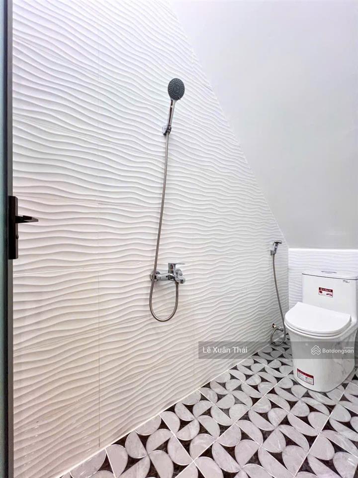 Nhà 3 tầng mới đẹp, 42m2, sát mt đường 3/2, hẻm thông, xe tải đổ cửa chỉ 7.5 tỷ